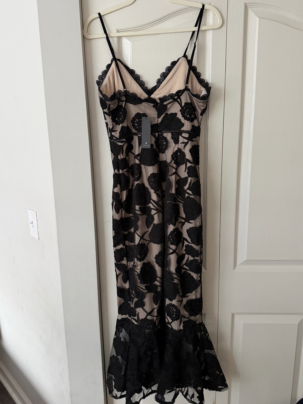 Lulus Alluring Dream Black Floral Mesh Lace Trumpet Midi Dress - Picture 5 of 7